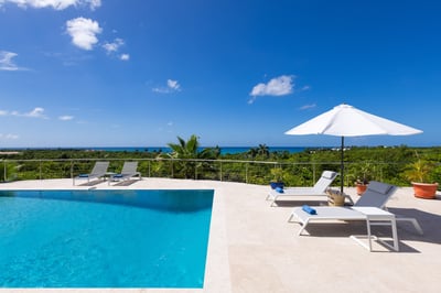 Luxury Villa Photo #6