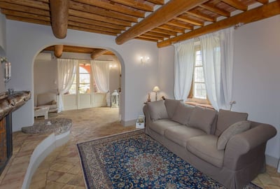 Luxury Villa Photo #9