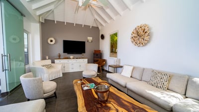 Luxury Villa Photo #37