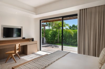 Luxury Villa Photo #25