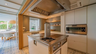 Luxury Villa Photo #49