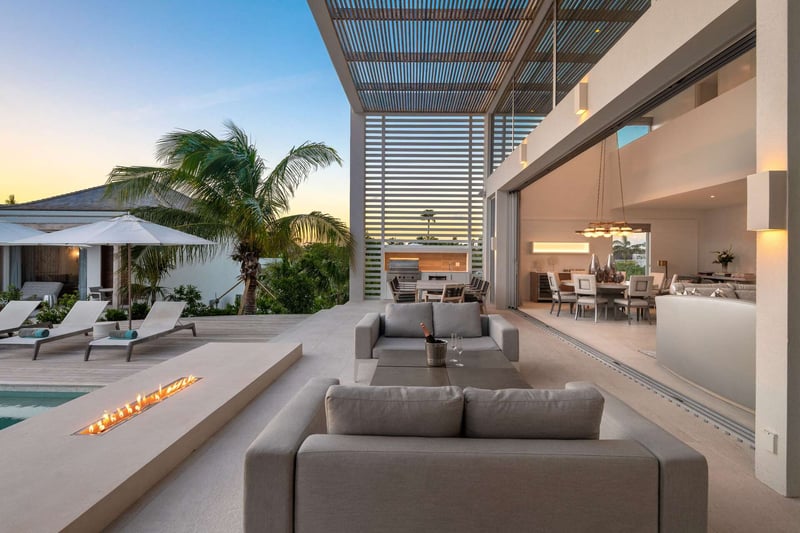 Beach Enclave Grace Bay 6 BDM Premium Ocean View Villa