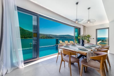 Luxury Villa Photo #31