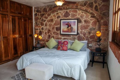 Luxury Villa Photo #15