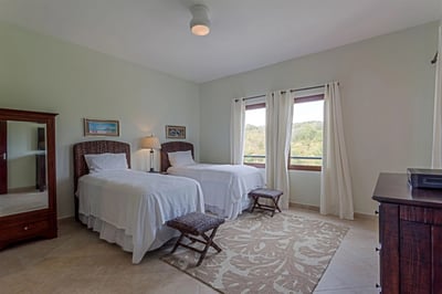 Luxury Villa Photo #12