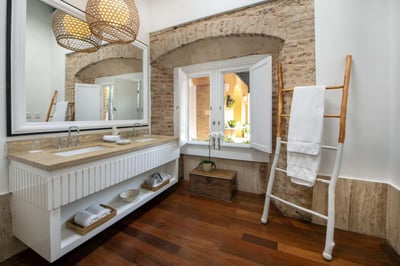 Luxury Villa Photo #6