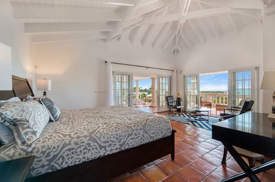 Luxury Villa Photo #21