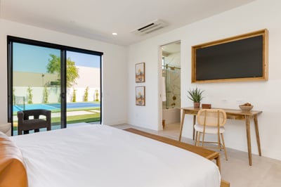 Luxury Villa Photo #36