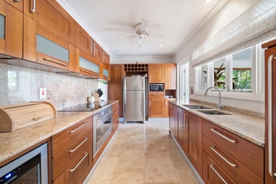 Luxury Villa Photo #11