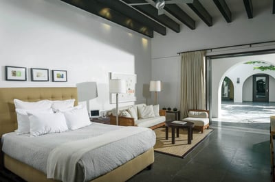 Luxury Villa Photo #30