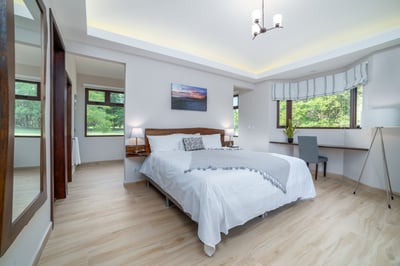 Luxury Villa Photo #17