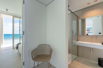 Luxury Villa Photo #56