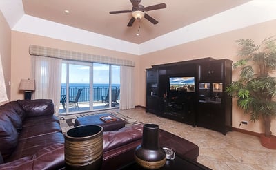 Luxury Villa Photo #4