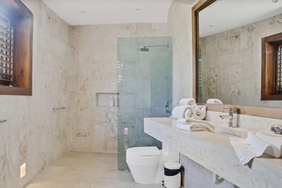 Luxury Villa Photo #46