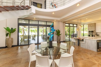 Luxury Villa Photo #10