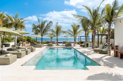 Luxury Villa Photo #6