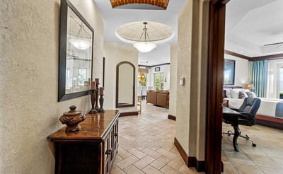 Luxury Villa Photo #12