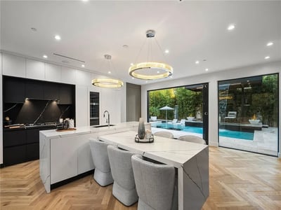 Luxury Villa Photo #19