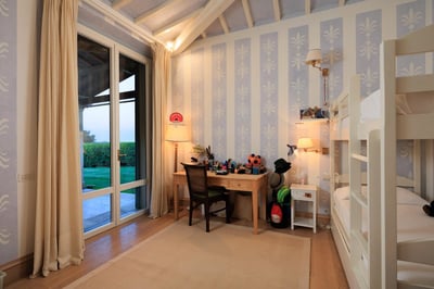 Luxury Villa Photo #32