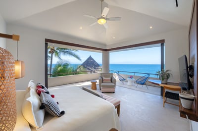 Luxury Villa Photo #29
