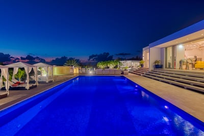 Luxury Villa Photo #31