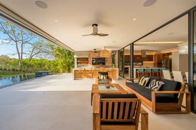 Luxury Villa Photo #11