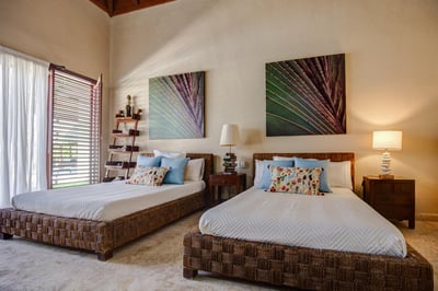 Luxury Villa Photo #20