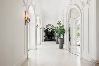 Luxury Villa Photo #19
