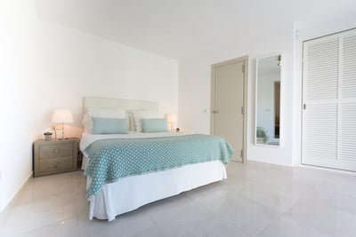 Luxury Villa Photo #24