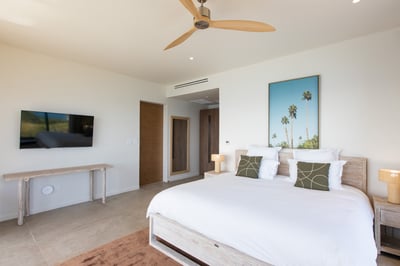 Luxury Villa Photo #36