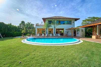 Luxury Villa Photo #25