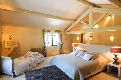 Luxury Villa Photo #17