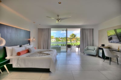 Luxury Villa Photo #37