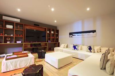 Luxury Villa Photo #15