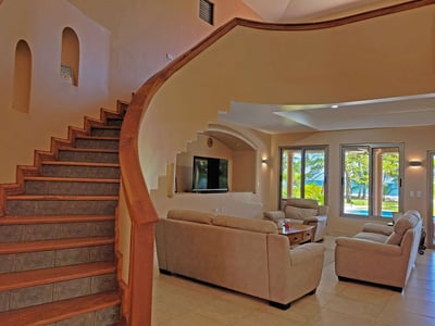 Luxury Villa Photo #21