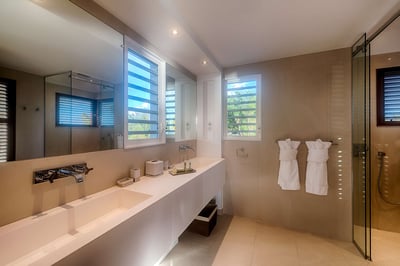 Luxury Villa Photo #28