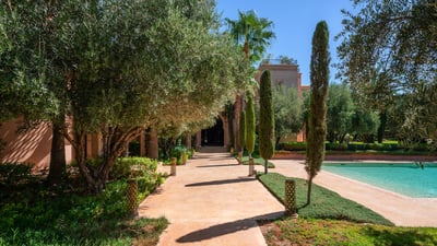 Luxury Villa Photo #27