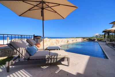 Luxury Villa Photo #2