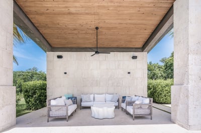 Luxury Villa Photo #17