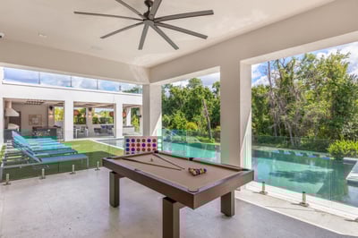 Luxury Villa Photo #9