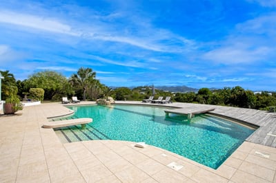Luxury Villa Photo #11