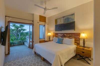 Luxury Villa Photo #51