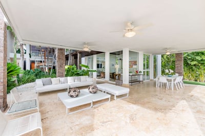 Luxury Villa Photo #13