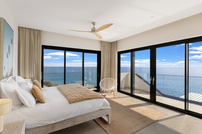 Luxury Villa Photo #34