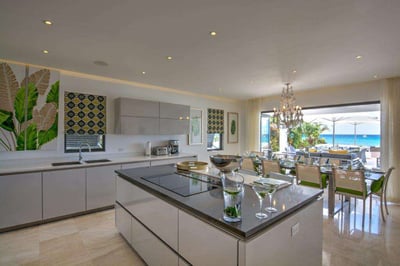 Luxury Villa Photo #21