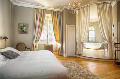 Luxury Villa Photo #17