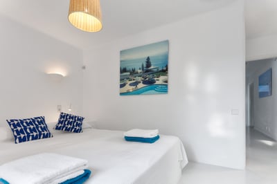 Luxury Villa Photo #44