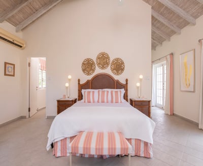 Luxury Villa Photo #33