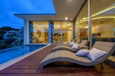 Luxury Villa Photo #10