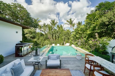 Luxury Villa Photo #9